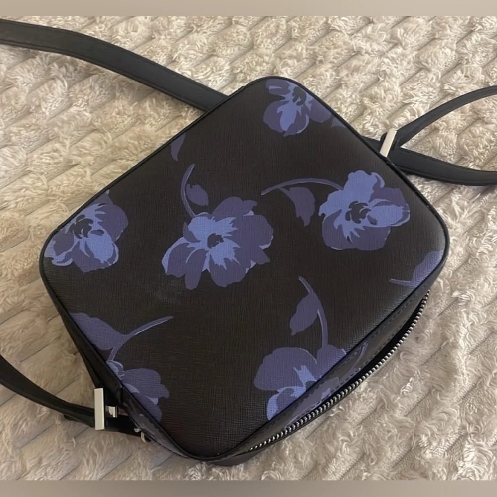 Kate Spade New York EUC
NEWBURY LANE CAMMIE CROSSBODY - Picture 6 of 15